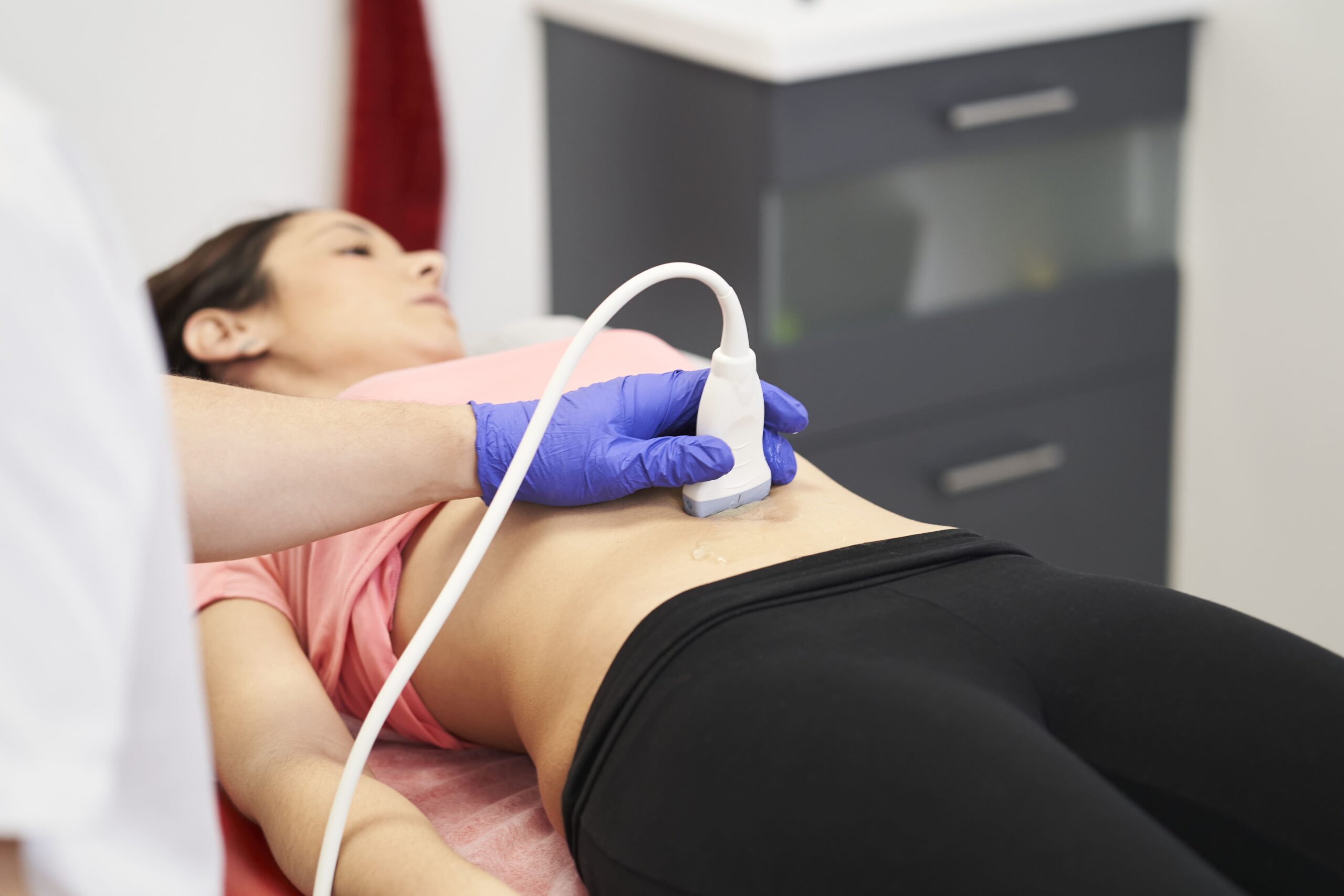 a physiotherapist performing an ultrasound scan fo 2024 11 26 04 58 39 utc 2 scaled